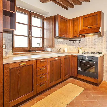 Fratta Apartment *